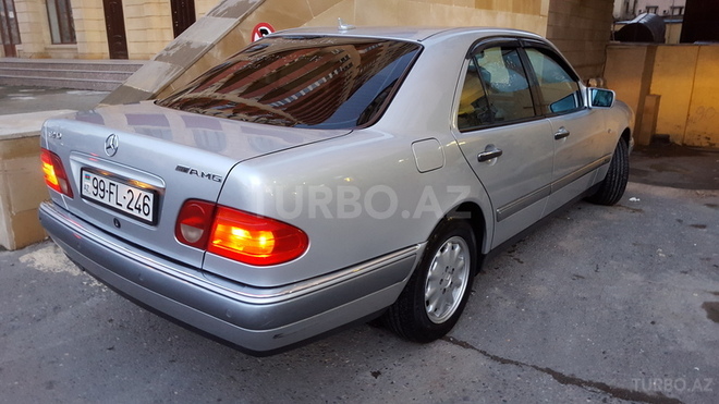 Mercedes E 240 1999, 186,352 km - 2.4 l - Bakı