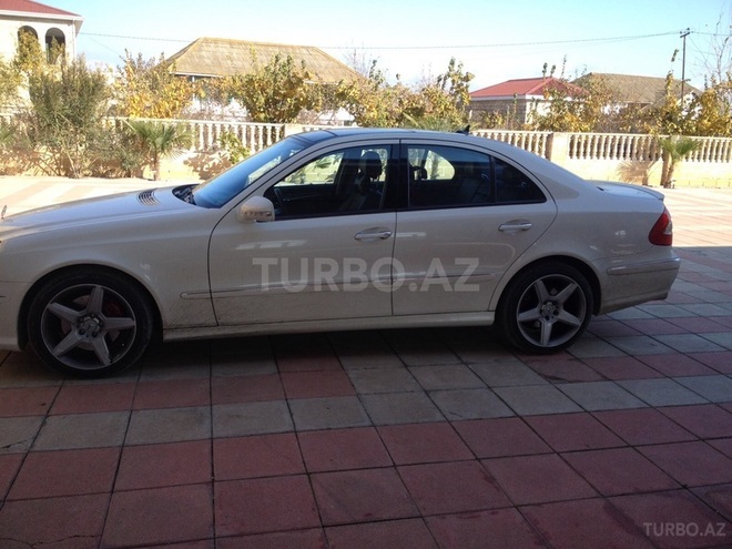 Mercedes E 350 2008, 85,000 km - 3.5 l - Bakı