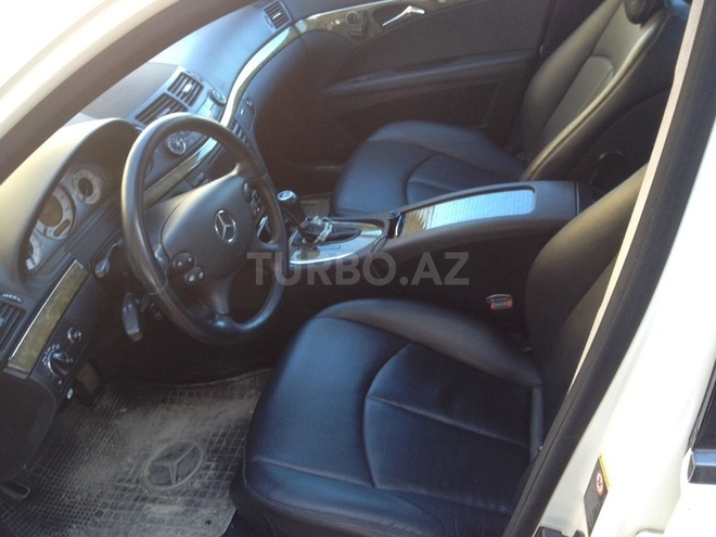 Mercedes E 350 2008, 85,000 km - 3.5 l - Bakı
