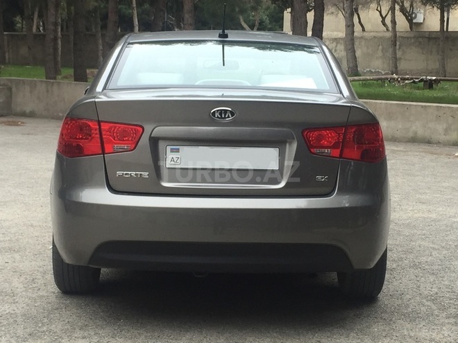 Kia Cerato 2010, 80,000 km - 2.0 l - Bakı