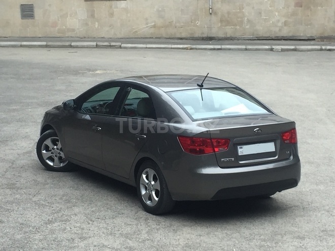 Kia Cerato 2010, 80,000 km - 2.0 l - Bakı