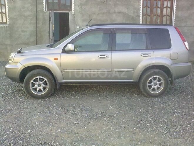Nissan X-Trail 2002, 130,000 km - 2.0 l - Qazax