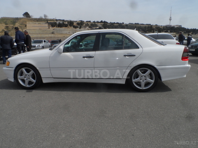 Mercedes C 230 1999, 170,000 km - 2.3 л - Bakı