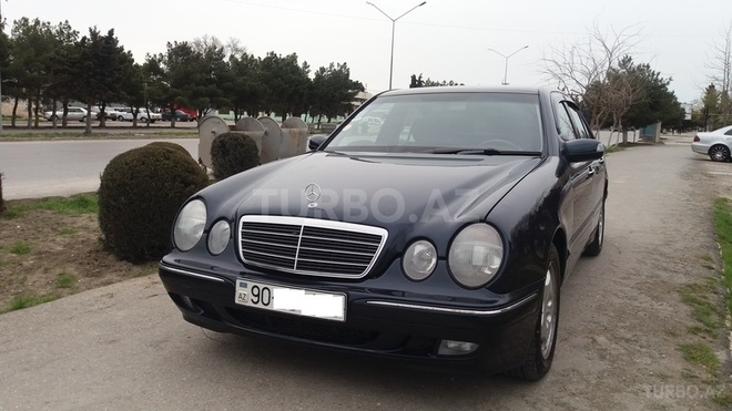 Mercedes E 220 2000, 224,000 km - 2.2 l - Bakı