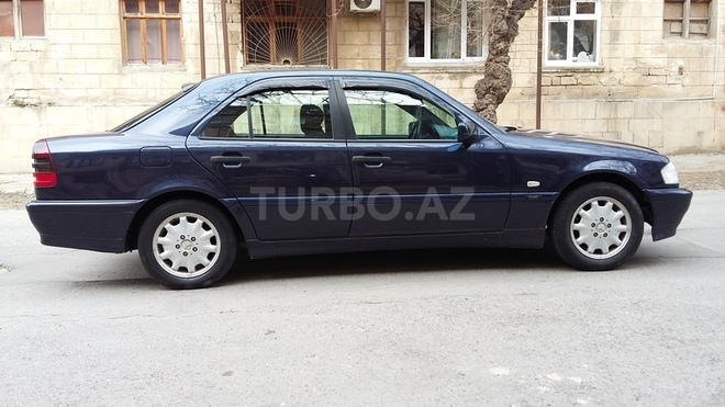 Mercedes C 200 1999, 2,110,000 km - 2.0 l - Bakı