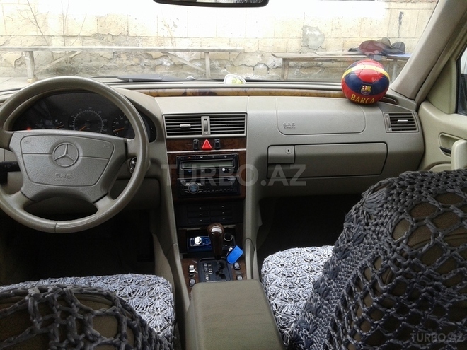 Mercedes C 230 1997, 280,000 km - 2.3 l - Bakı