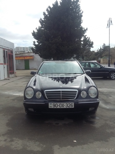 Mercedes E 270 2000, 220,136 km - 2.7 l - Bakı