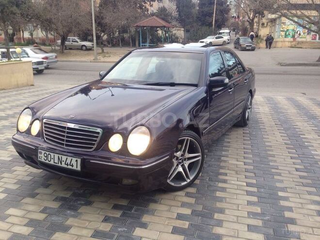 Mercedes E 270 2000, 242,000 km - 2.7 л - Bakı