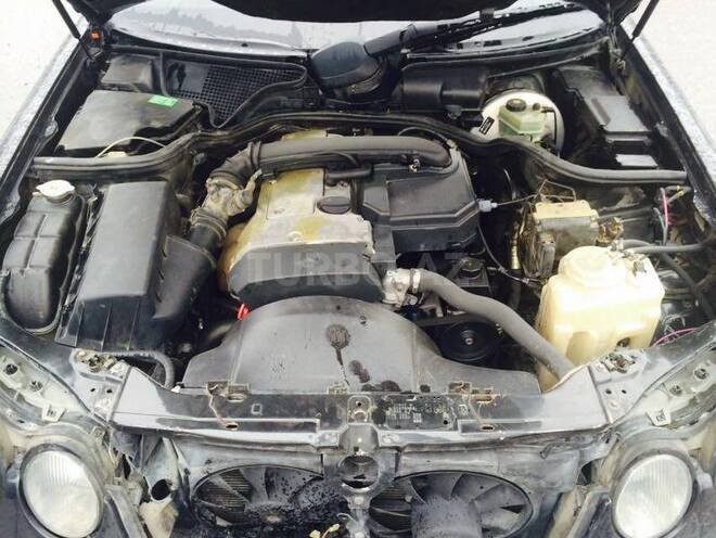 Mercedes E 200 1996, 318,041 km - 2.0 l - Bakı