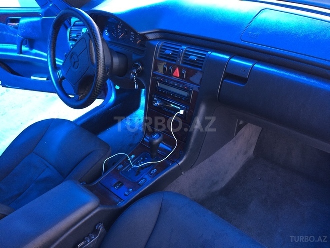 Mercedes E 230 1997, 22,500 km - 2.3 l - Gəncə