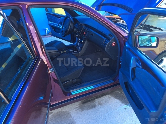 Mercedes E 230 1997, 22,500 km - 2.3 l - Gəncə