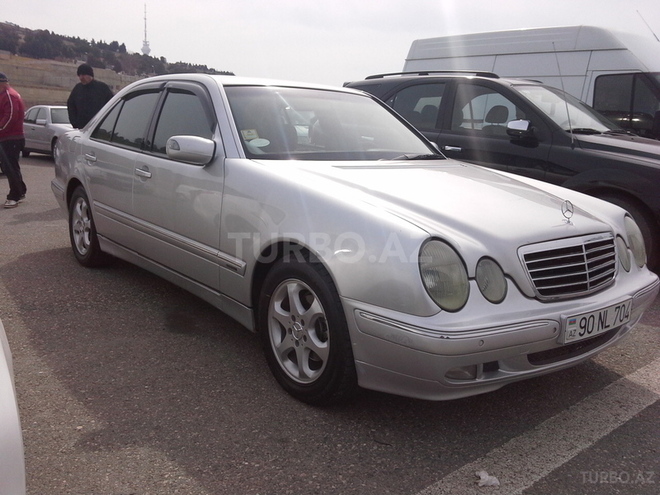 Mercedes E 220 2002, 280,000 km - 2.2 l - Bakı