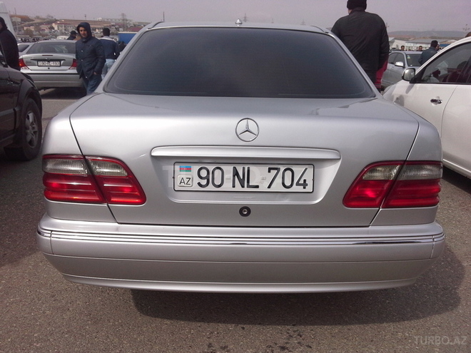 Mercedes E 220 2002, 280,000 km - 2.2 l - Bakı