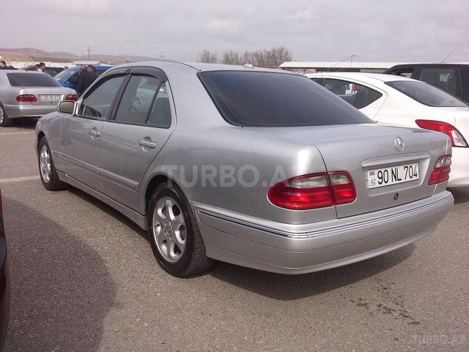 Mercedes E 220 2002, 280,000 km - 2.2 l - Bakı