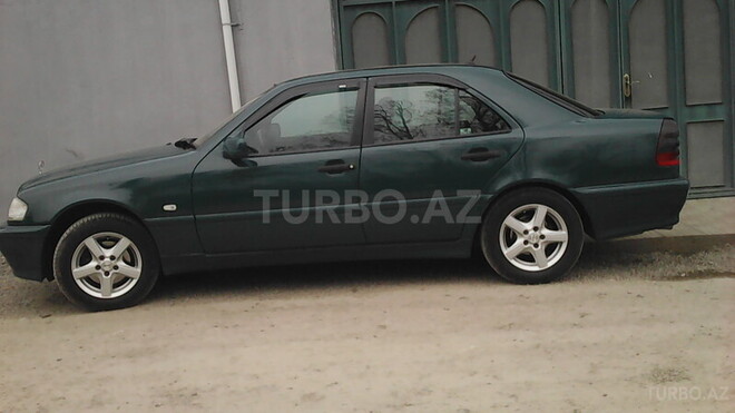 Mercedes C 220 1999, 352,423 km - 2.2 l - Bakı