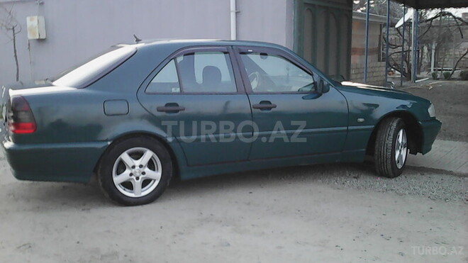 Mercedes C 220 1999, 352,423 km - 2.2 l - Bakı