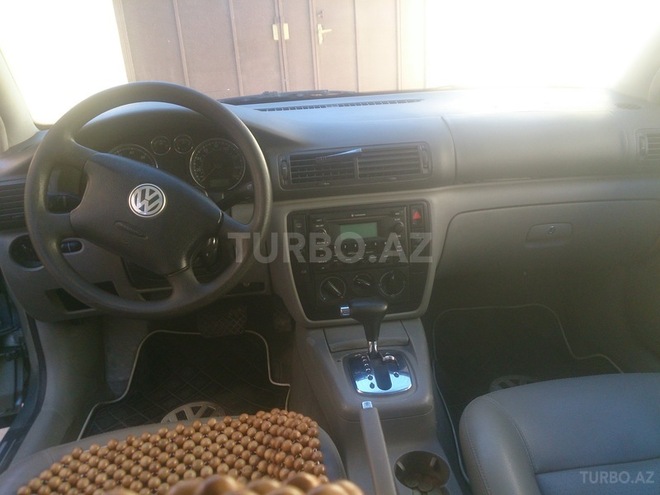 Volkswagen Passat 2004, 290,000 km - 1.8 l - Bakı