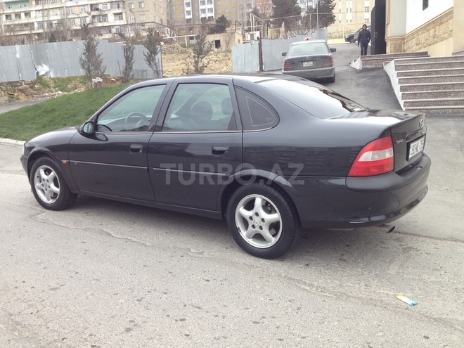 Opel Vectra 1999, 200,000 km - 2.0 l - Bakı