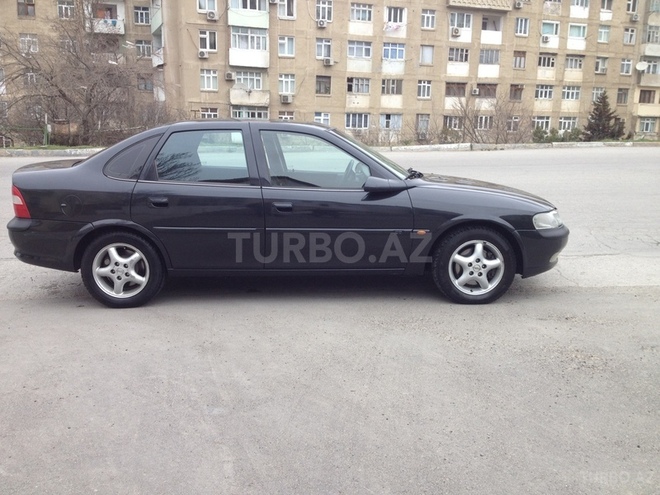 Opel Vectra 1999, 200,000 km - 2.0 l - Bakı