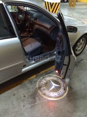 Mercedes E 220 2004, 200,000 km - 2.2 l - Bakı