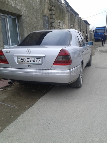 Mercedes C 220 1996, 435,000 km - 2.2 l - Sumqayıt