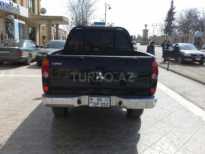 Mitsubishi L200 2007, 99,000 km - 2.5 l - Bakı
