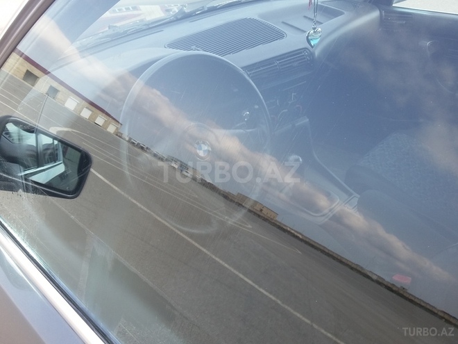 BMW 520 1989, 278,000 km - 2.0 l - Bakı