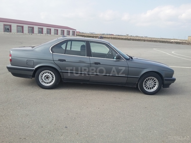 BMW 520 1989, 278,000 km - 2.0 l - Bakı