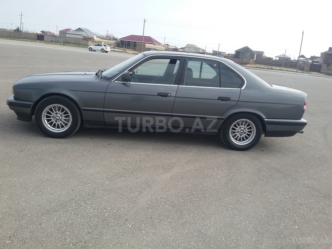 BMW 520 1989, 278,000 km - 2.0 l - Bakı