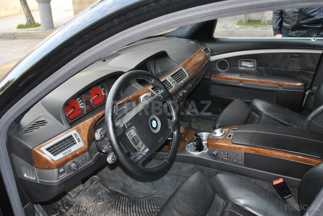 BMW 735 2004, 199,000 km - 3.5 l - Bakı