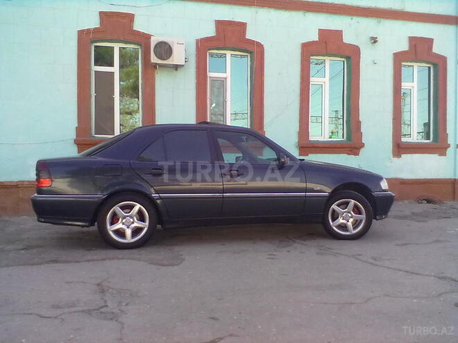 Mercedes C 200 1999, 131,026 km - 2.0 l - Bakı