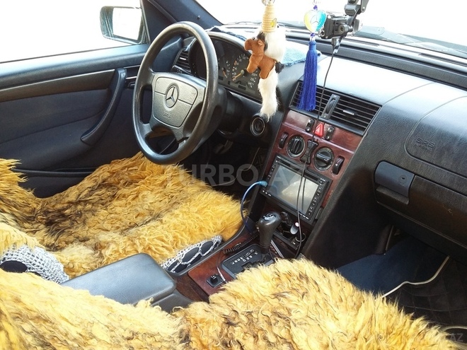 Mercedes C 180 1997, 218,899 km - 1.8 l - Yevlax