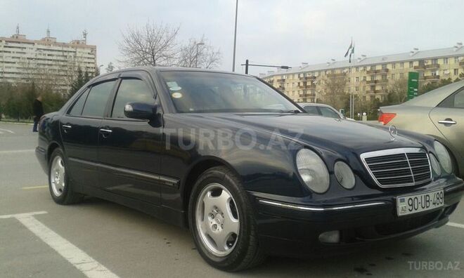 Mercedes E 220 2000, 225,000 km - 2.2 l - Sumqayıt