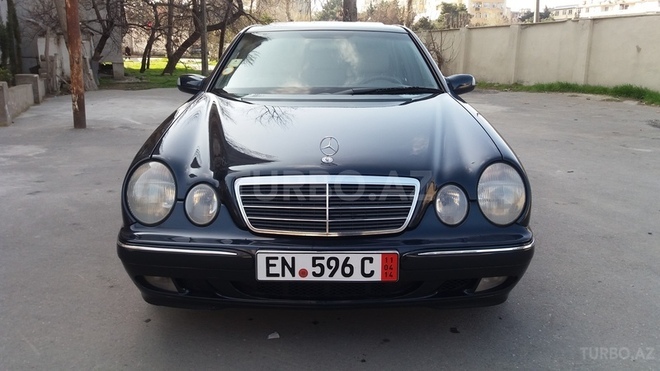 Mercedes E 220 2000, 225,000 km - 2.2 l - Sumqayıt