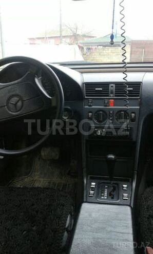 Mercedes C 220 1993, 20,000 km - 2.2 l - Sabirabad
