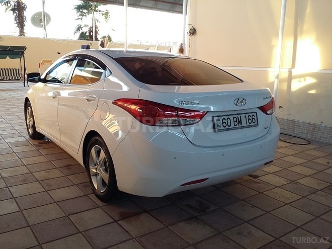Hyundai Elantra 2012, 64,500 km - 1.8 l - Tovuz