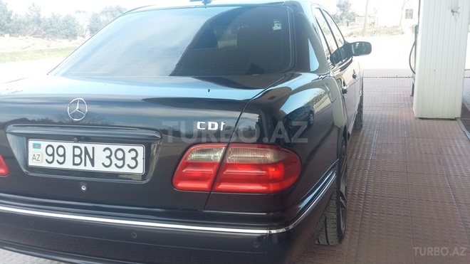 Mercedes E 320 2000, 235,000 km - 3.2 l - Sumqayıt