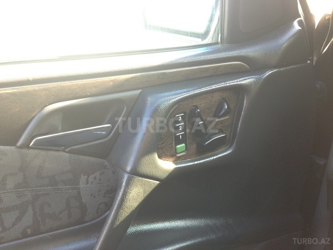 Mercedes E 300 1998, 248,000 km - 3.0 л - Bakı