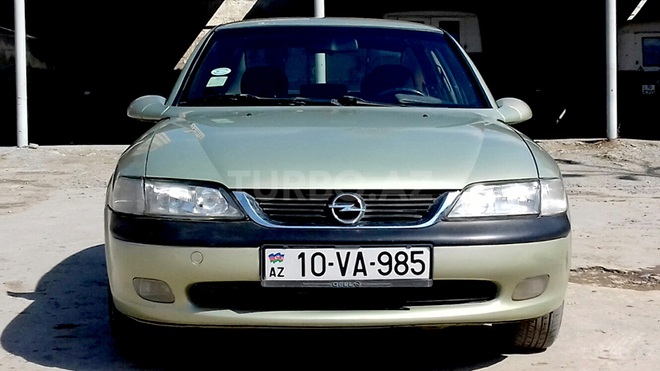 Opel Vectra 1995, 260,000 km - 1.8 l - Bakı