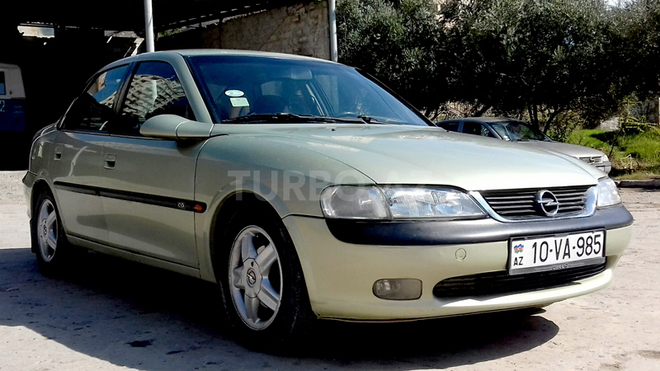 Opel Vectra 1995, 260,000 km - 1.8 l - Bakı
