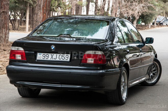 BMW 528 1998, 185,000 km - 2.8 л - 