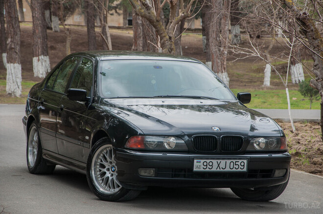 BMW 528 1998, 185,000 km - 2.8 л - 