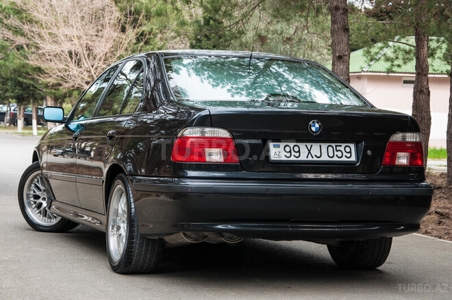 BMW 528 1998, 185,000 km - 2.8 л - 