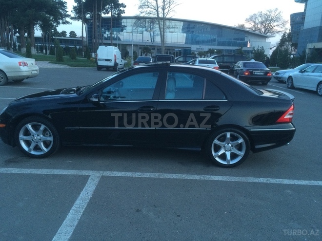 Mercedes C 250 2006, 129,000 km - 2.5 l - Mingəçevir