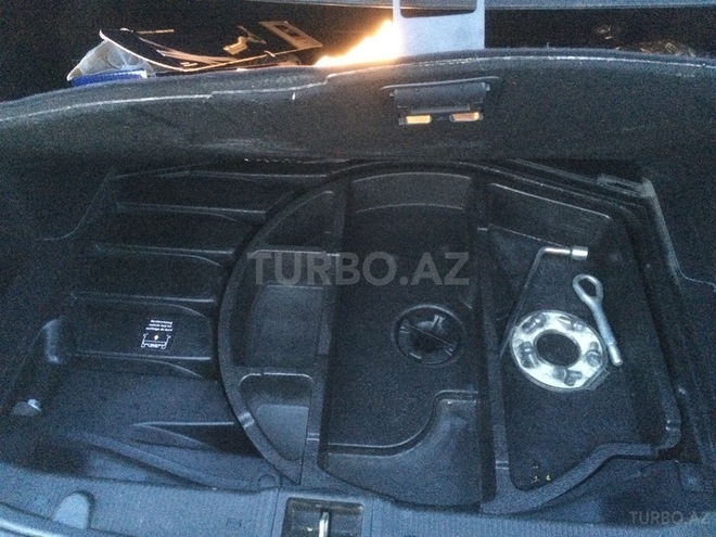 Mercedes C 250 2006, 129,000 km - 2.5 l - Mingəçevir