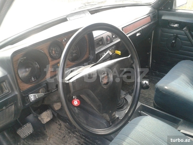 GAZ 24-10 1983, 300,000 km - 2.4 l - Bakı