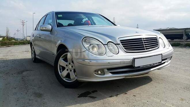 Mercedes E 220 2003, 267,000 km - 2.2 л - Bakı
