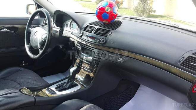 Mercedes E 220 2003, 267,000 km - 2.2 л - Bakı