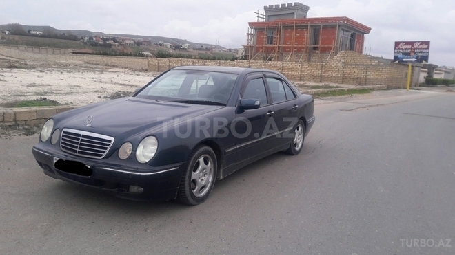 Mercedes E 270 2001, 255,500 km - 2.7 l - Bakı