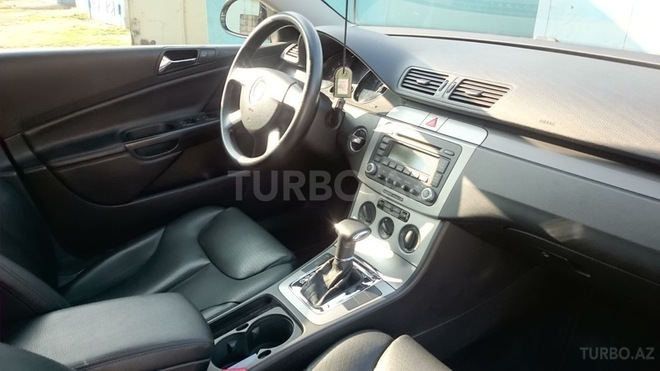 Volkswagen Passat 2005, 220,000 km - 2.0 l - Bakı